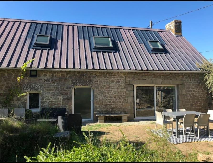 Gite Naturia - Chaumiere De Berringue Plouhinec  Extérieur photo
